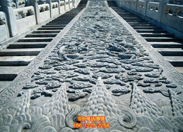 寺廟臺階大型石浮雕，祥云、龍石刻浮雕