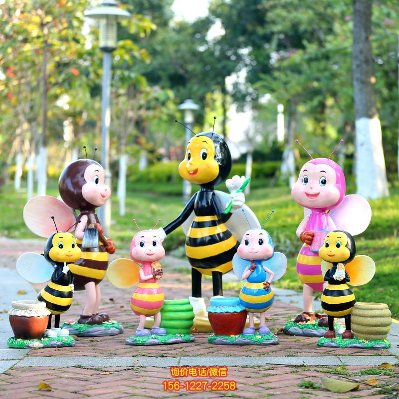 飯店學校草坪卡通蜜蜂一家組合玻璃鋼蜜蜂雕塑 飯店學校草坪卡通蜜蜂一家組合玻璃鋼蜜蜂雕塑