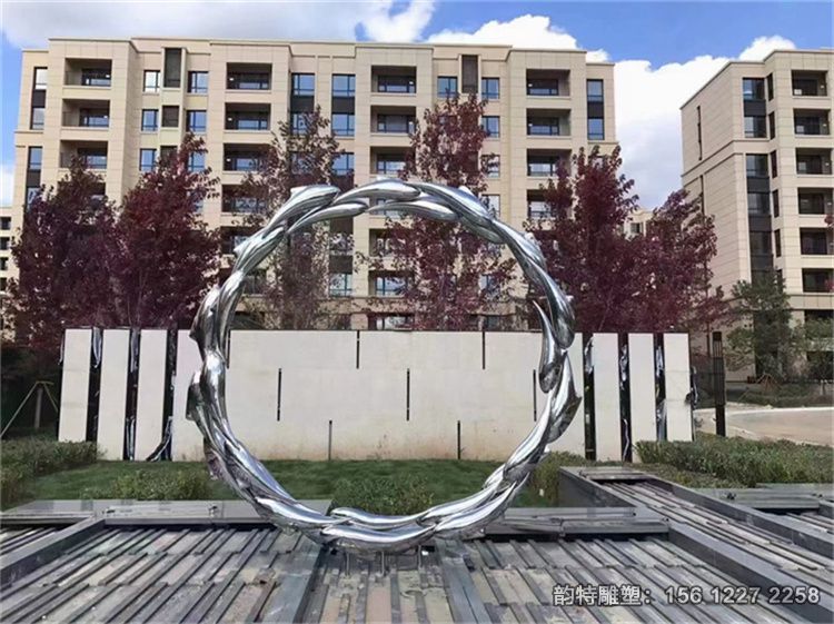 不銹鋼魚(yú)雕塑78