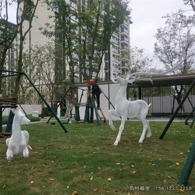 鋼絲鏤空鹿雕塑 不銹鋼發光鹿雕塑